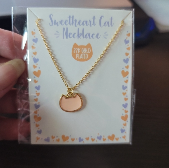 Sweetheart Cat Necklace - 22k Gold - Picture 4 of 7